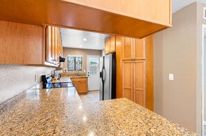 Fridge, microwave, oven, stovetop - Point Loma Hideaway · Relaxing Hot Tub + AC (San Diego)