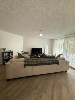 تلفزيون، كُتُب