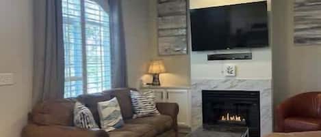 TV, fireplace