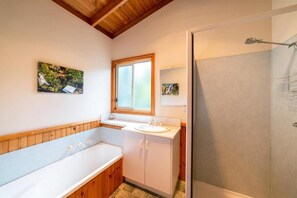Cottage, 2 Bedrooms, Patio | Bathroom | Shower, hair dryer, towels, soap
