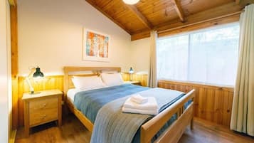 Cottage, 2 Bedrooms, Patio | Free WiFi