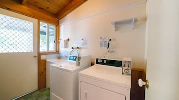 Cottage, 3 Bedrooms, Patio | Laundry
