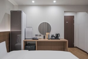 Deluxe-Doppelzimmer | Schreibtisch, laptopgeeigneter Arbeitsplatz, kostenloses WLAN