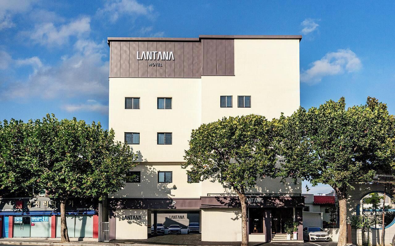 Special offer - Random room (No-parking)