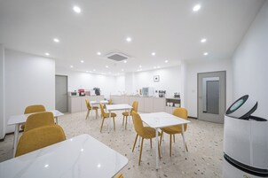 Desayuno de autoservicio incluido todos los días 