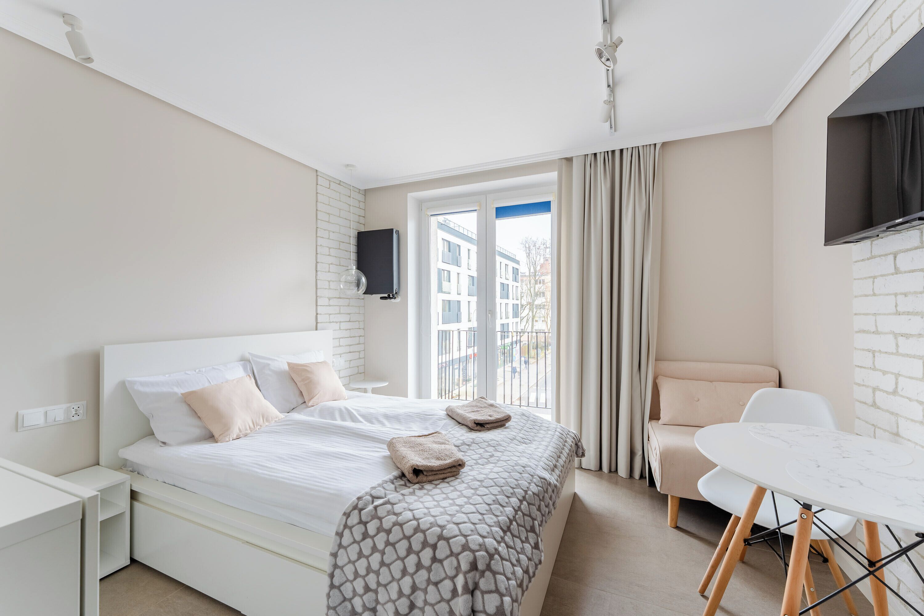 Bügeleisen/Bügelbrett, Bettwäsche