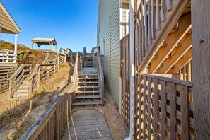 Property grounds - Knot Work : Oceanview,  community pool and beach (Kill Devil Hills)