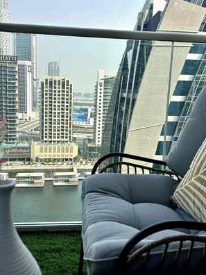 Property grounds - Near Burj Khalifa, Canal View 2-bedroom apartment, Dubai (Dubai)