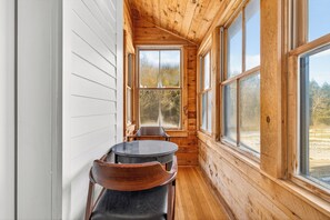 Interior - Stratton VIP Parking Pass - Hot Tub - 10 Min to Stratton - 4BR Schoolhouse (Jamaica)