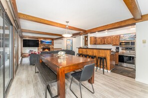 Dining - 4,000 SF Panorama Ski Lodge | True Ski In/Out | Amazing Amenities (Panorama)