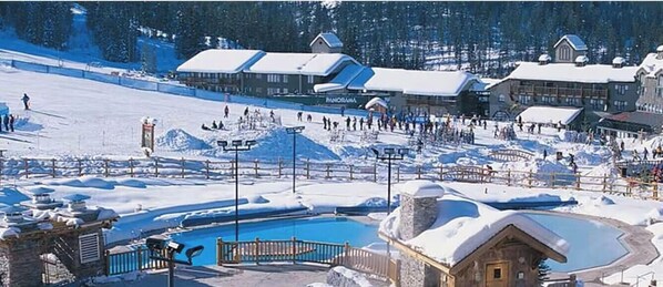 Pool - Ski In/Ski Out- Large Studio- Pools & Hot Tubs (Panorama)