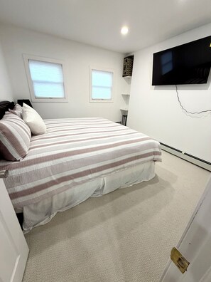 Iron/ironing board, WiFi