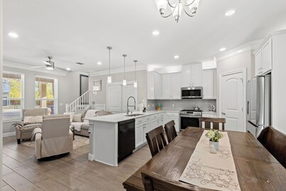 3BR Home Near Austin Airport and Downtown