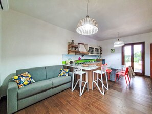 Interior - Scrusciu do vientu by Interhome (Modica)