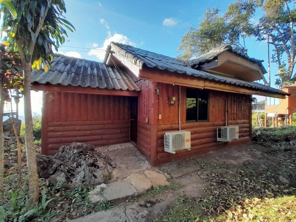 Comfort House | Free WiFi, bed sheets - Phucheefainn Resort (Thoeng)