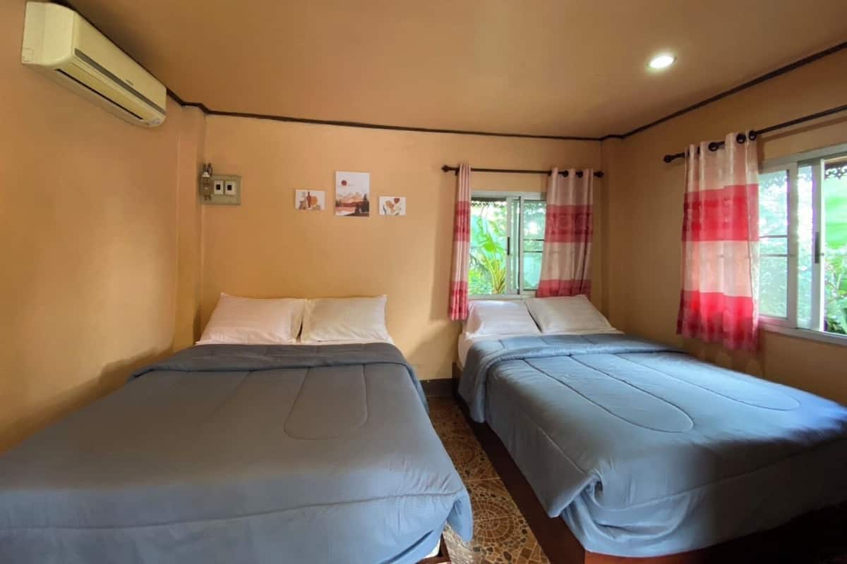 Basic House, Lanai, Hill View