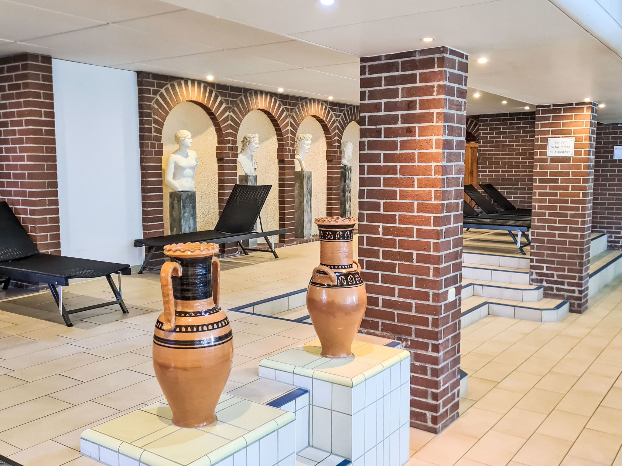 المنشأة من الداخل