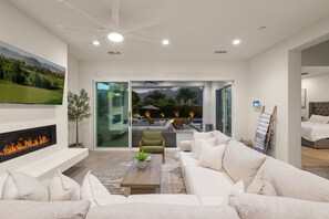 Smart TV - Desert Dreamscape! NEW home Pga West in the Signature collection (La Quinta)