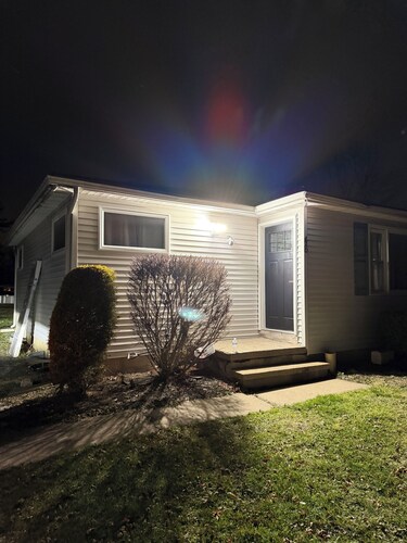 Modern Fully Renovated 2BR Retreat • Minutes from RIT • Safe & Spacious