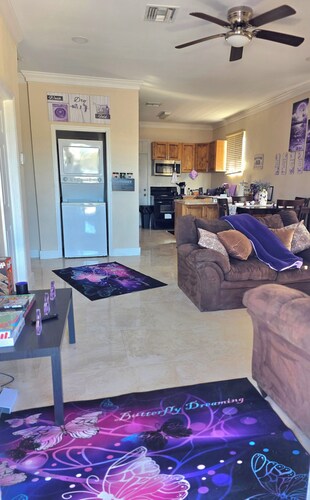 Quiet/Safe 2BR Retreat in Abaco! Washer/Dryer, Secure Entry, Fast WiFi + Parking