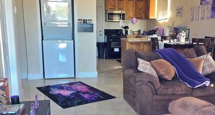 Quiet/Safe 2BR Retreat in Abaco! Washer/Dryer, Secure Entry, Fast WiFi + Parking