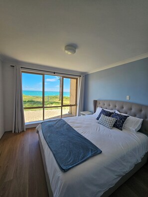 Iron/ironing board, WiFi, bed sheets - Beachfront retreat with breathtaking views steps from the shore. (Ledge Point)