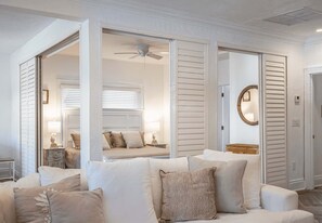 House | 3 bedrooms - Beach House on the Beach for 8 People With Jacuzzi (Hollywood)