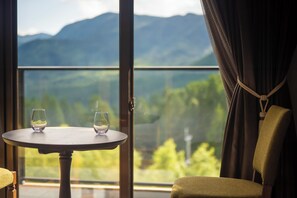 Habitación superior con 2 camas individuales | Wifi gratis 