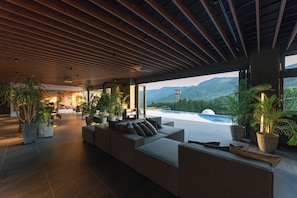 Lobby lounge - THE ACONCAGUA RESORTS (Minamiaso)