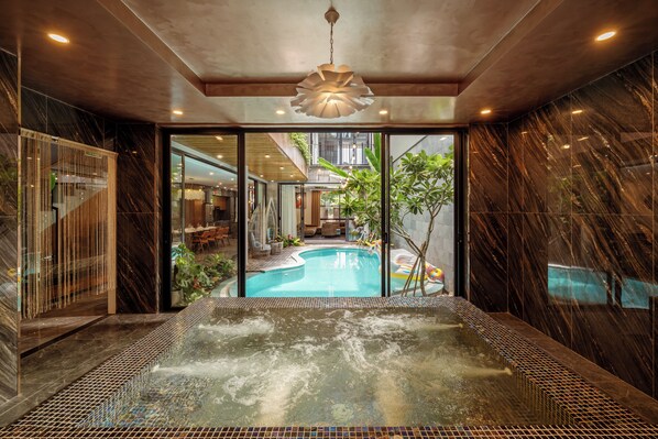 Indoor pool, outdoor pool