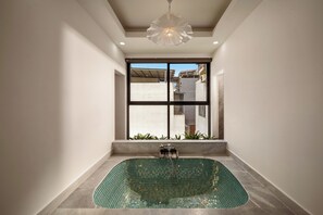 Interior - Luxury Villa with 07Bedrooms, Private Pools, Jacuzzi, Sauna, Gym, BBQ, Karaoke. (Đà Nẵng)