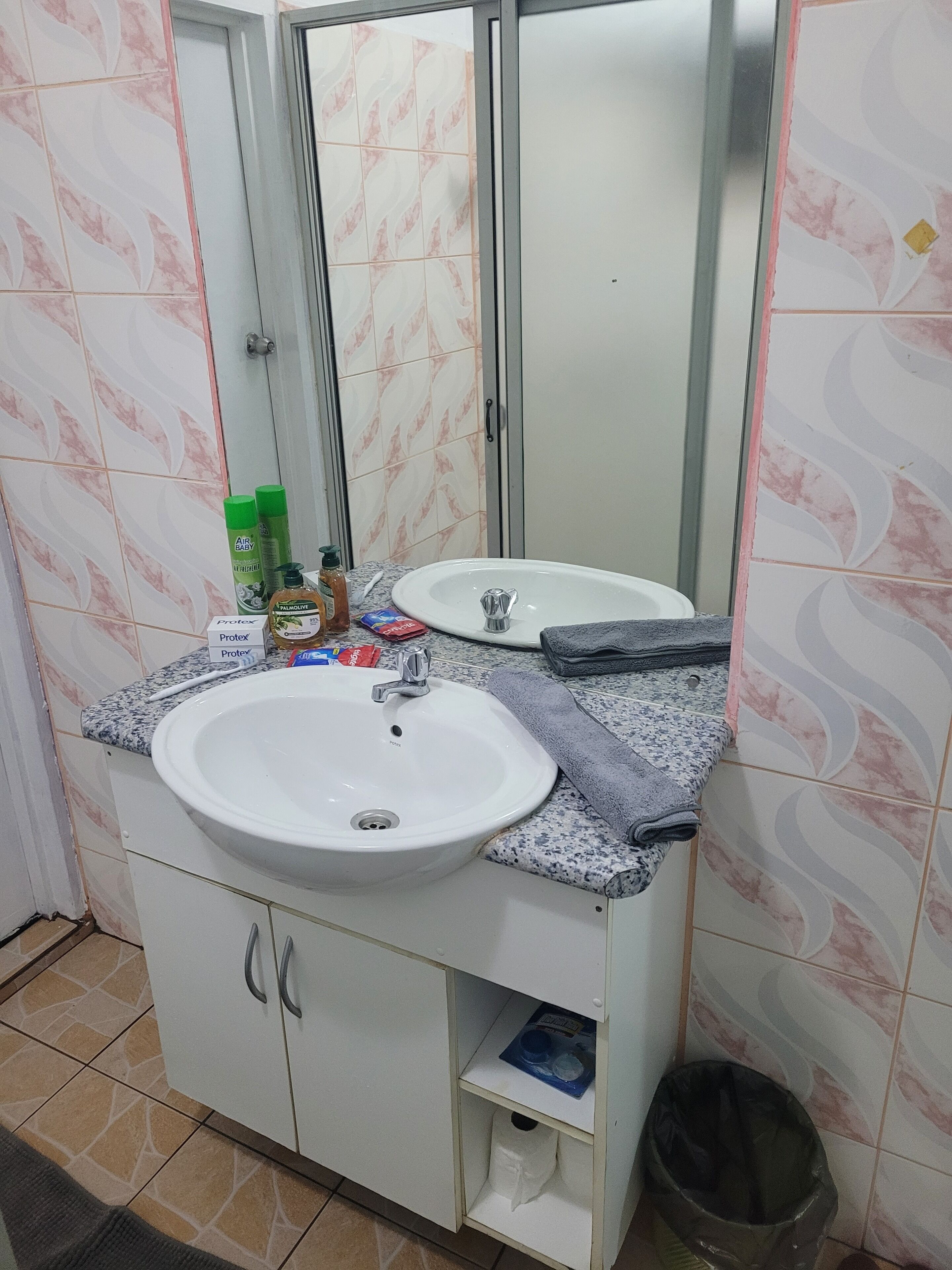 Handtücher, Seife, Toilettenpapier