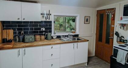 Little Yellow Cottage Queenstown