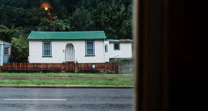 Little Yellow Cottage Queenstown