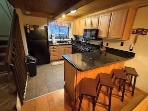 Paper towels - Summit Sanctuary of MeadowRidge. Great space and great location! (Fraser)