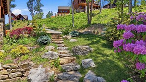 Property grounds - 3BR LUX Cabin w Firepit, Game Loft + Scenic Views! (Banner Elk)