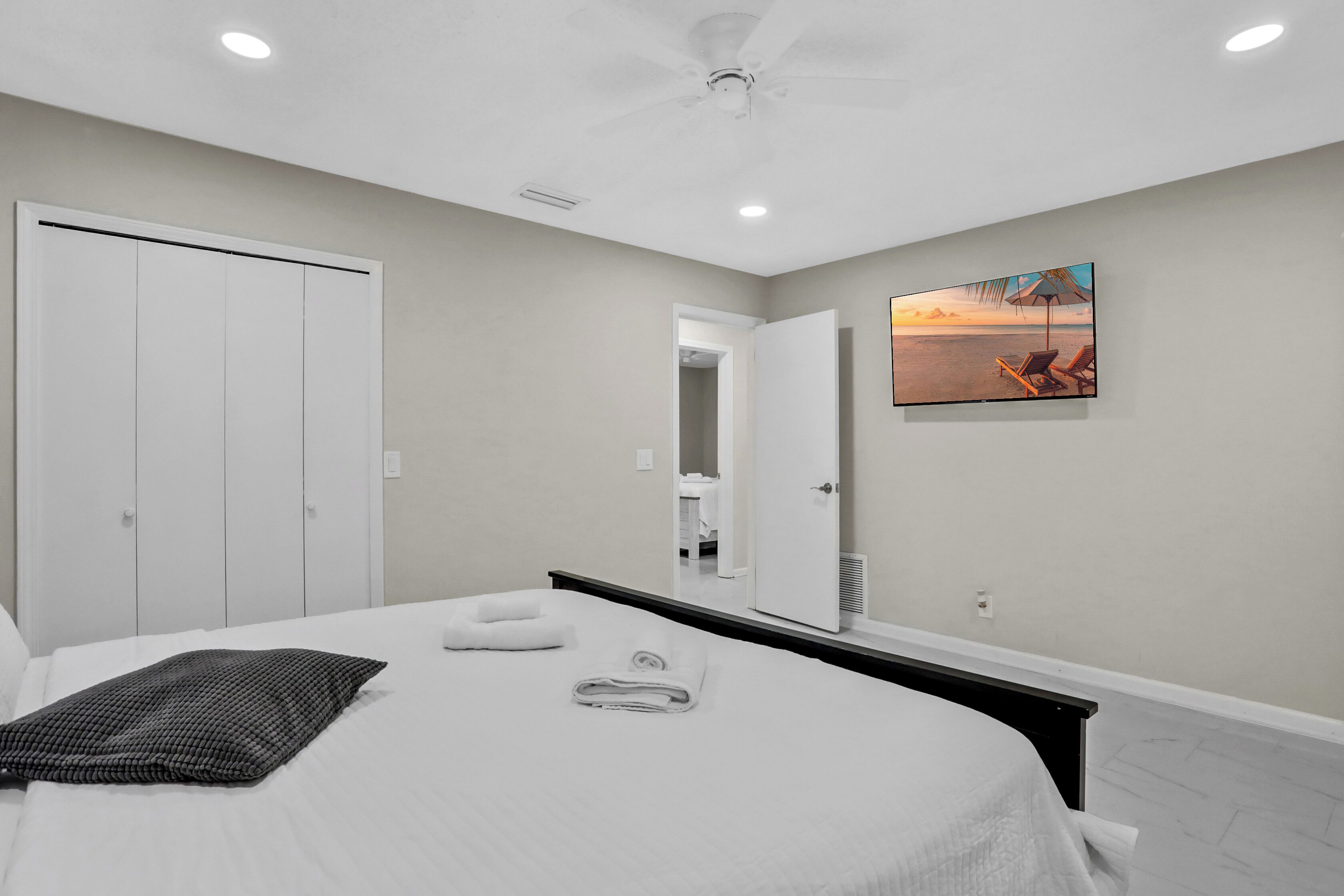 Fer et planche à repasser, Wi-Fi, draps fournis