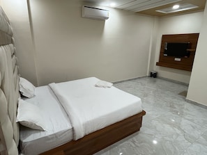 Room - HOTEL NEW KASHI PALACE (Varanasi)