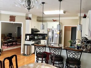 Dining - Mins to Malls • Fully Fenced Yard • 4BR/Sleeps 10 (Martinez)