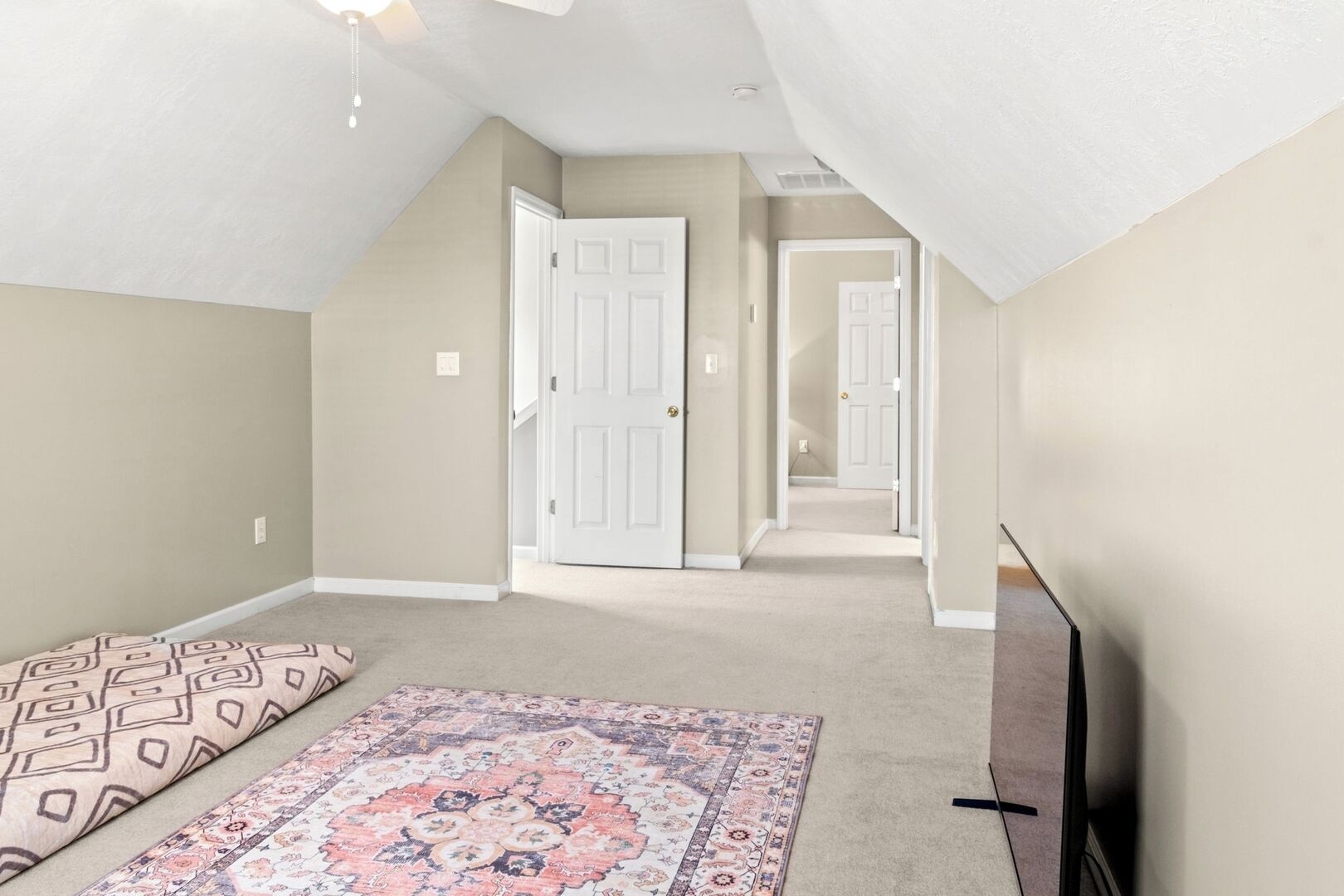 4 Schlafzimmer, Schreibtisch, Bügeleisen/Bügelbrett, kostenloses WLAN