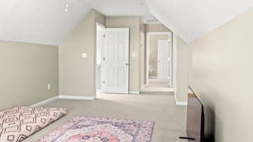 4 Schlafzimmer, Schreibtisch, Bügeleisen/Bügelbrett, kostenloses WLAN