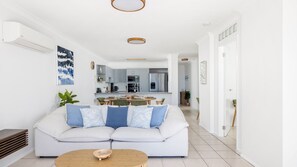 Smart TV - Nelson Towers- Overlooking The Bay (Nelson Bay)