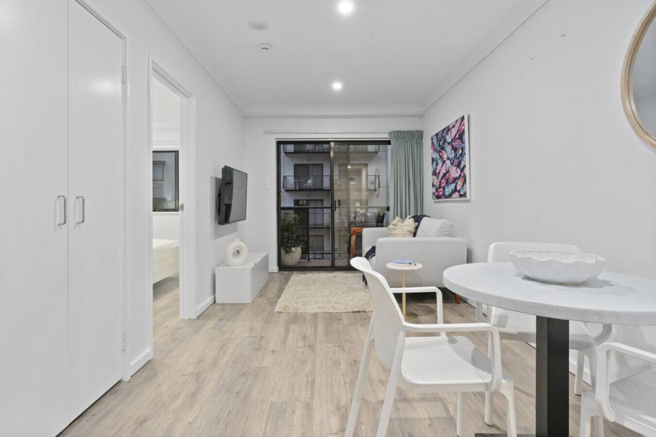 Cityscape On Mounts Bay  Walk To Kings Park 1br Apartment - Perth