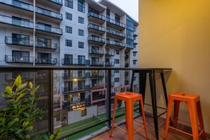 Property grounds - Cityscape on Mounts Bay – Walk to Kings Park 1BR Apartment (Perth)
