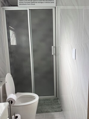 Shower, hair dryer, towels, soap - Fantastic 2-bedroom apartment with AC in charming Sosúa (Sosúa)