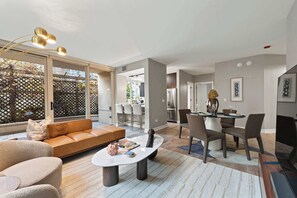 Unclassified image, 4 of 32, button - Designer 3BR with Resort Amenities and Balcony (Chicago)