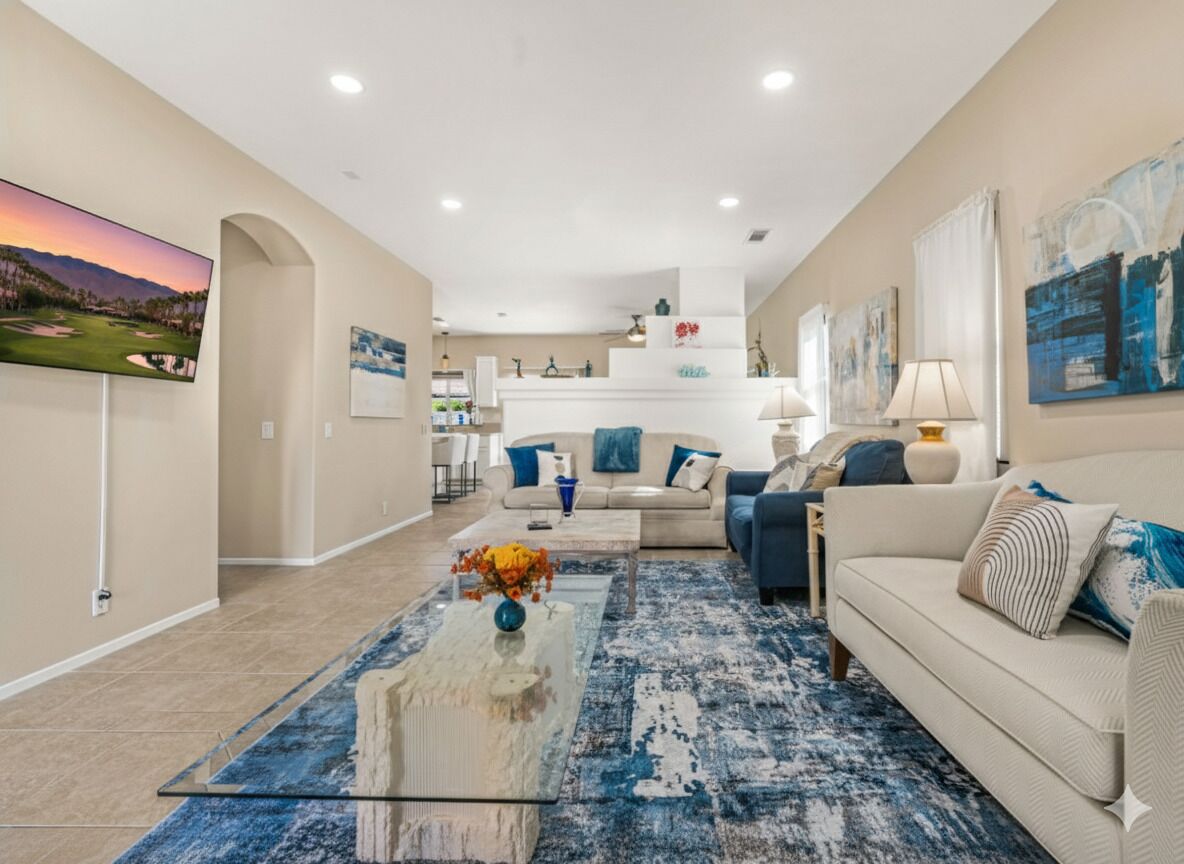 Télévision, cheminée, baby-foot, table de tennis de table