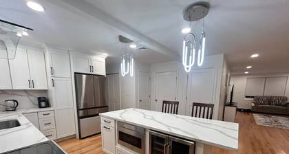 Soaking Tub Luxury 3-Bedroom Tonwhouse