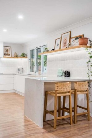 Fridge, microwave, oven, stovetop - Cedar Beach House - East Ballina (East Ballina)