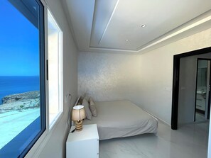 Room - Luxurious condo + 2 romantic patio/ terrace (Al Hoceima)